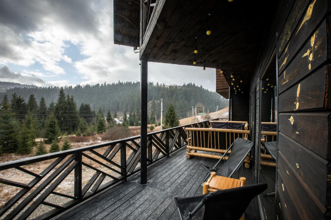 Black Chalet Bukovel Ngoại thất bức ảnh